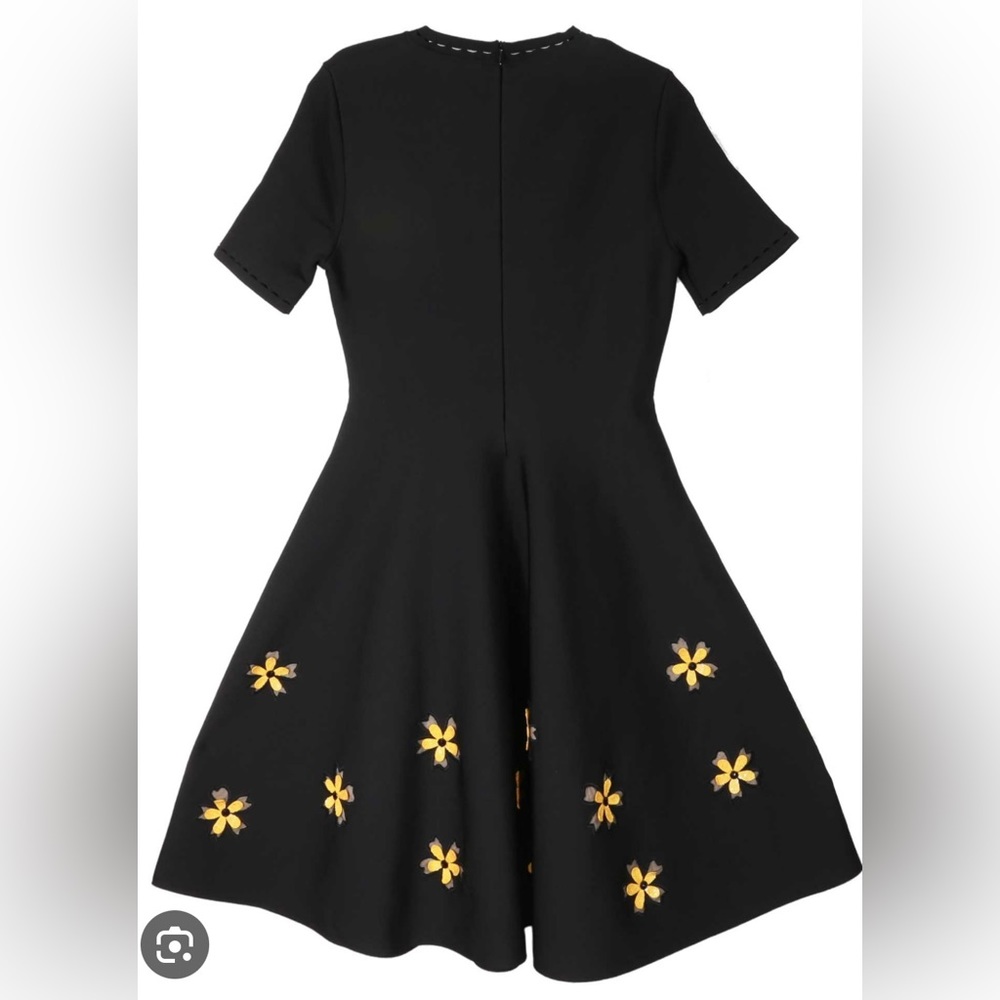 Oscar de La renta women’s short sleeve Fit and Flare with sequin flower dress